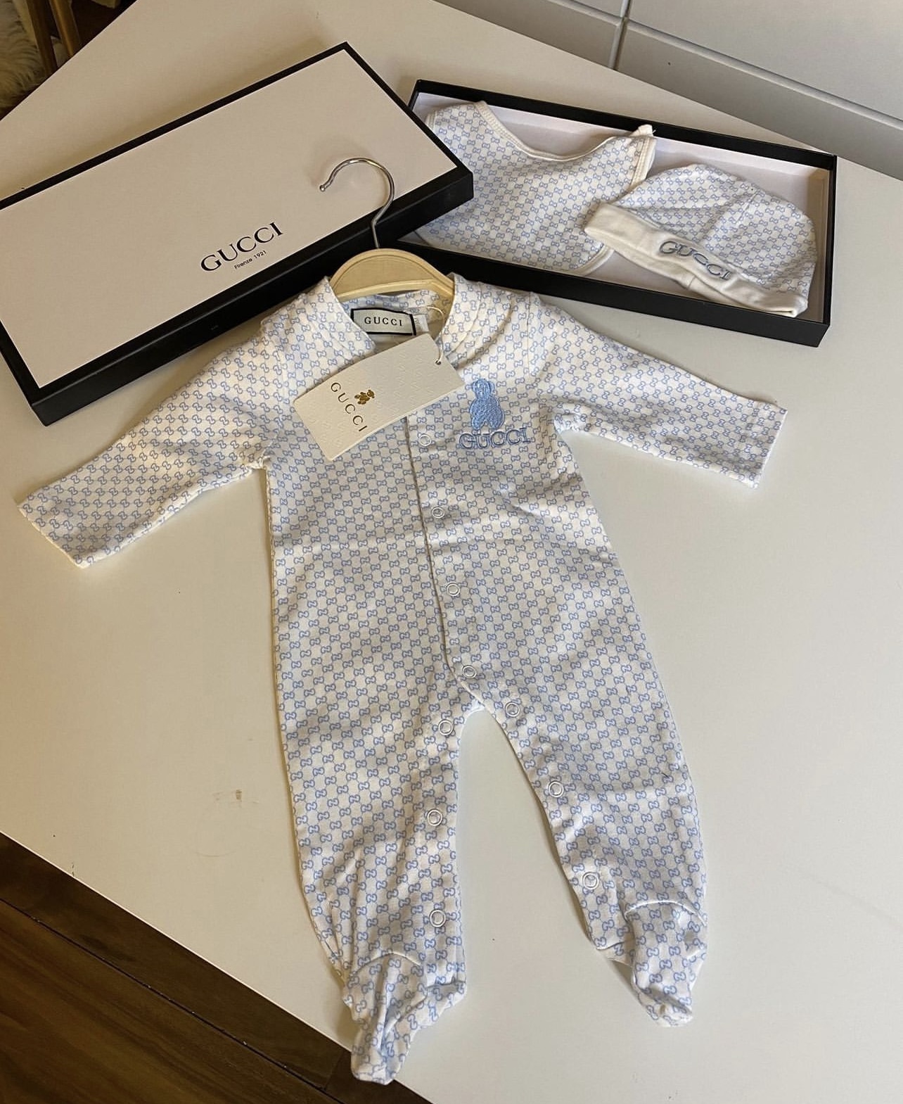 product-additional-image